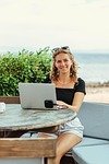 digital nomad, work online, cowork, laptop, nature, macbook, beach, sea, work, workplace, location independent, sun, call, zoom, meeting, online meeting, webinar, video conference, online, teams, hands, pretty, woman